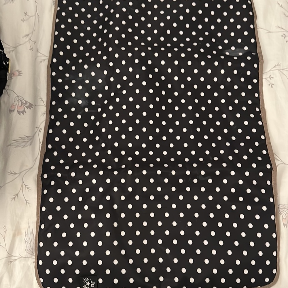 jujube Diaper/weekend bag. - Picture 9 of 9